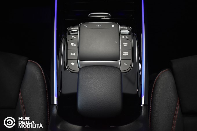 MERCEDES-BENZ GLA 200 d Automatic 4Matic Premium